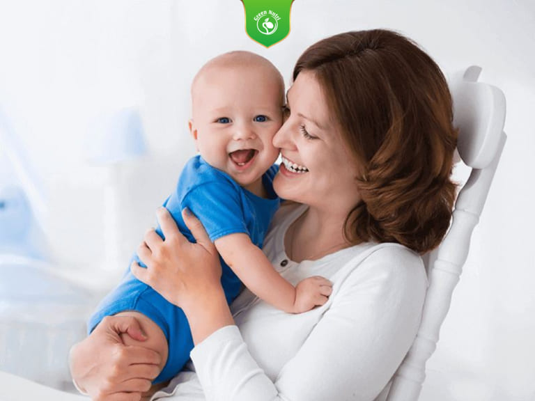 Sữa mẹ là thức ăn tốt nhất cho trẻ sơ sinh và trẻ nhỏ.